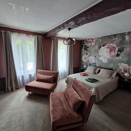 Escale Au Clos Saint Martin De Juillers Gites Et Chambres D'Hotes מראה חיצוני תמונה